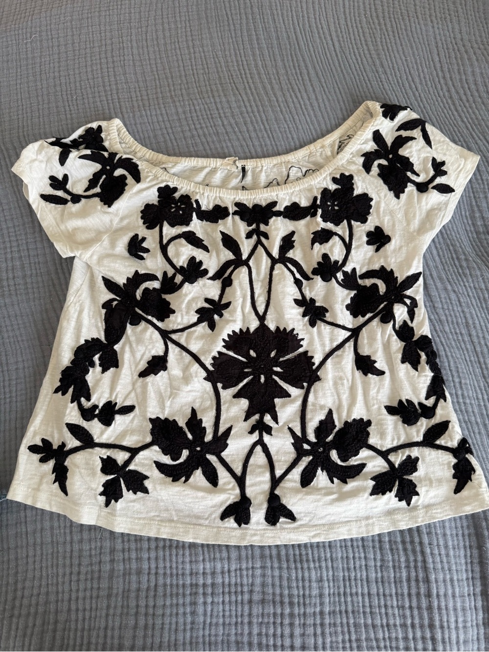 Anthropologie Akemi + Kin Tropea Black White Embroidered Top XS